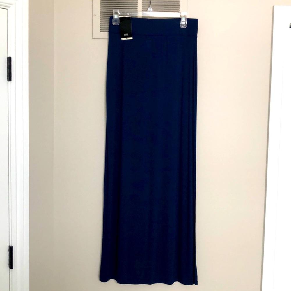 a.n.a. Navy Maxi Skirt / MT / medium tall / NWT